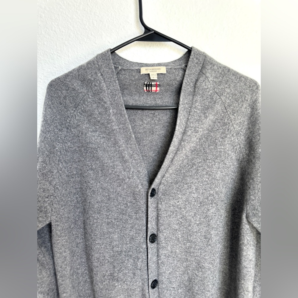 Burberry Men’s Cashmere‎ Grey Button-Front Cardigan fits Medium - Picture 3 of 13